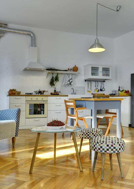 Apartment Apartments Forum Pula